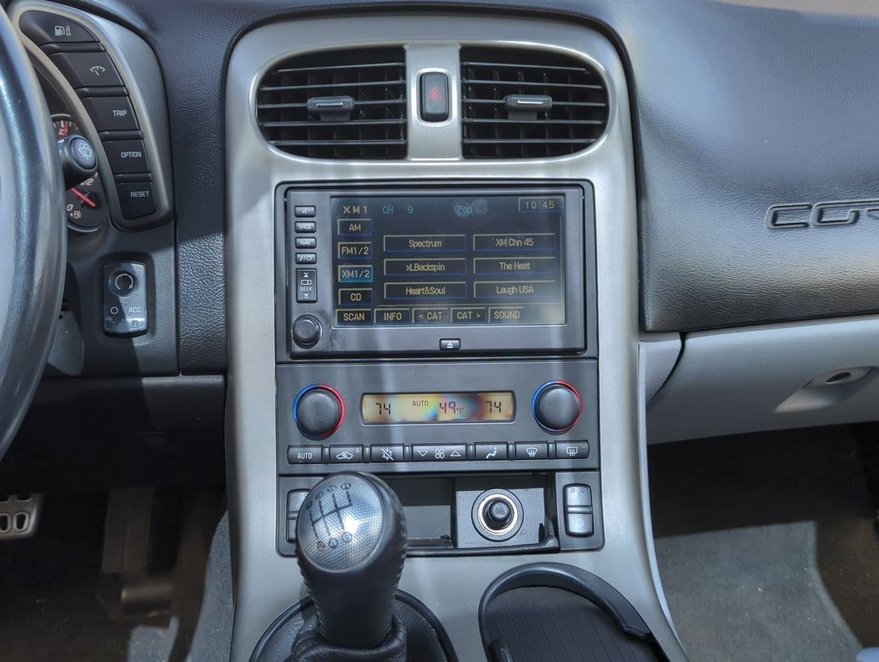 2005 Chevrolet Corvette Base 23