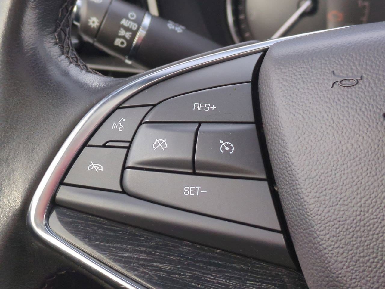 Thumbnail: 2023 Cadillac XT5 - 25