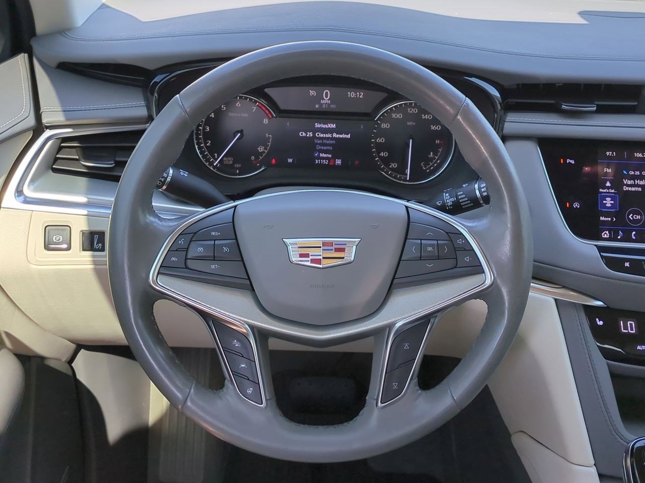 Thumbnail: 2022 Cadillac XT5 - 23