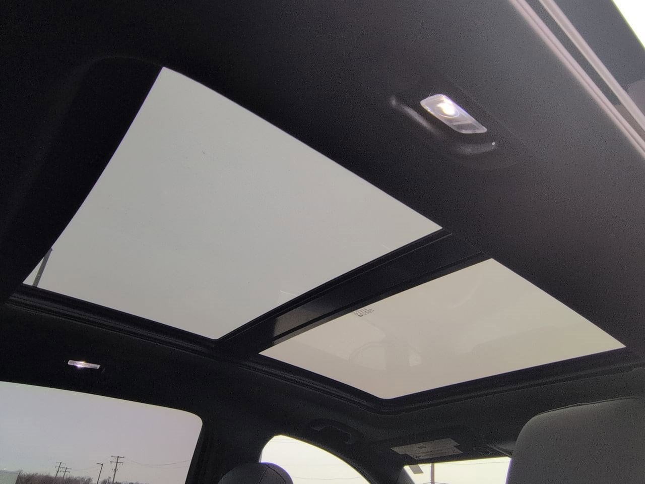 Thumbnail: 2023 Cadillac XT4 - 22