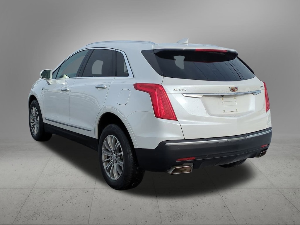 Used 2018 CADILLAC XT5 Luxury FWD SUV