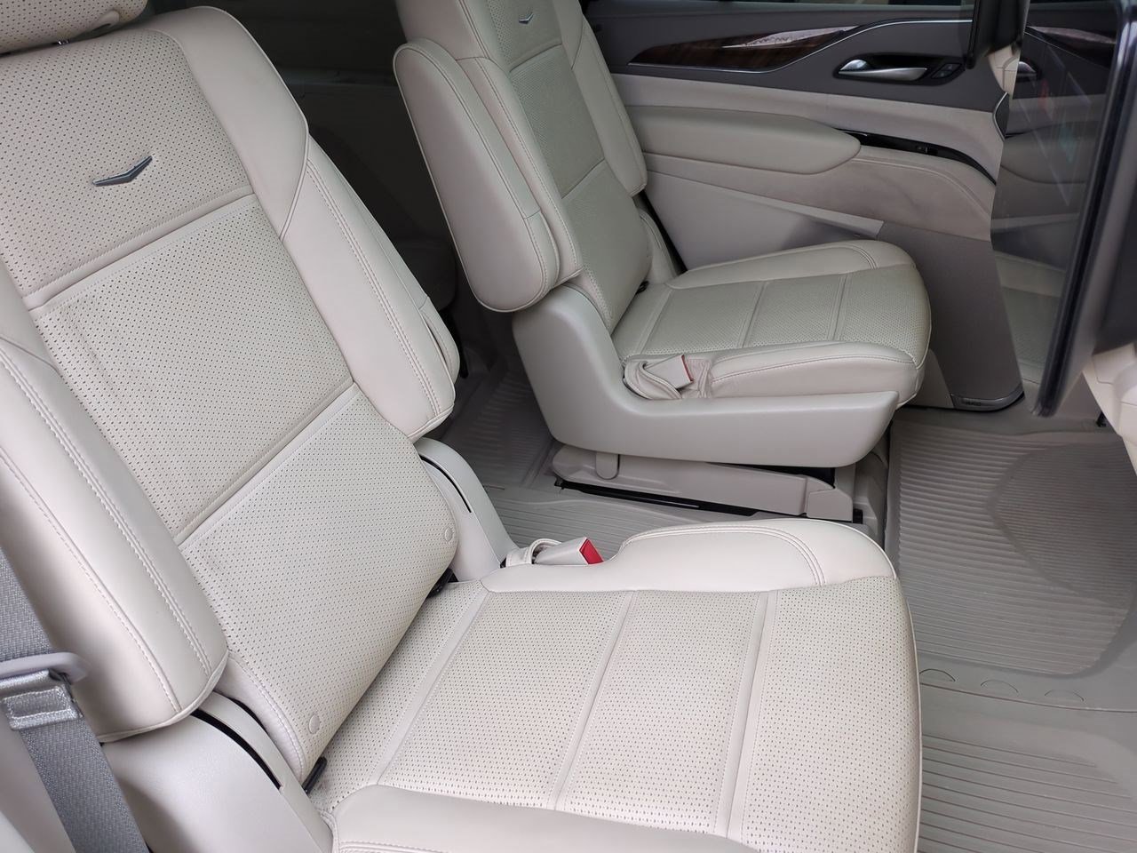 Thumbnail: 2024 Cadillac Escalade - 20