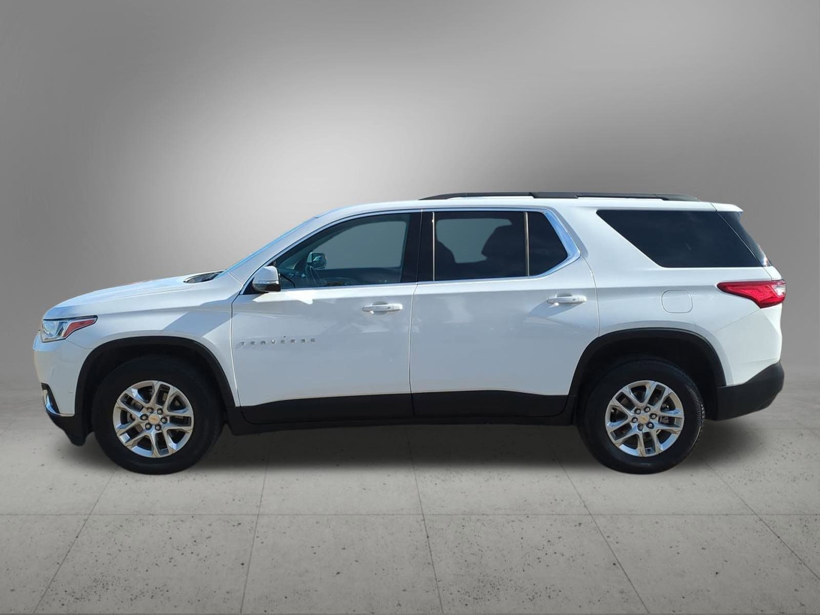 Thumbnail: 2020 Chevrolet Traverse - 3