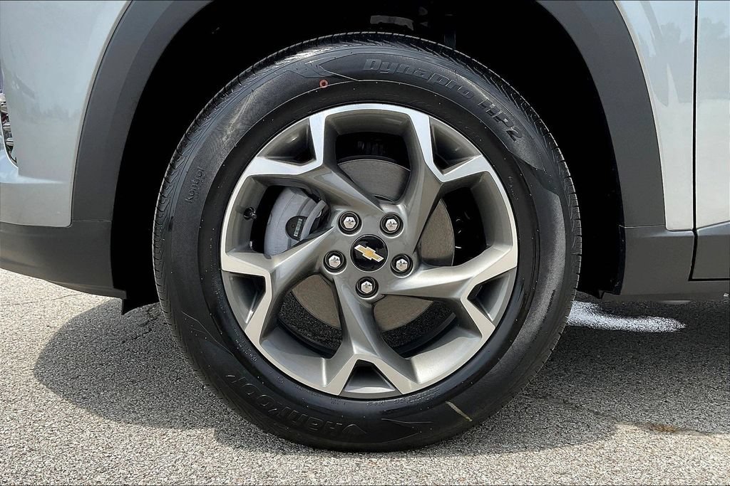 2026 Chevrolet Trax LT - Photo 18