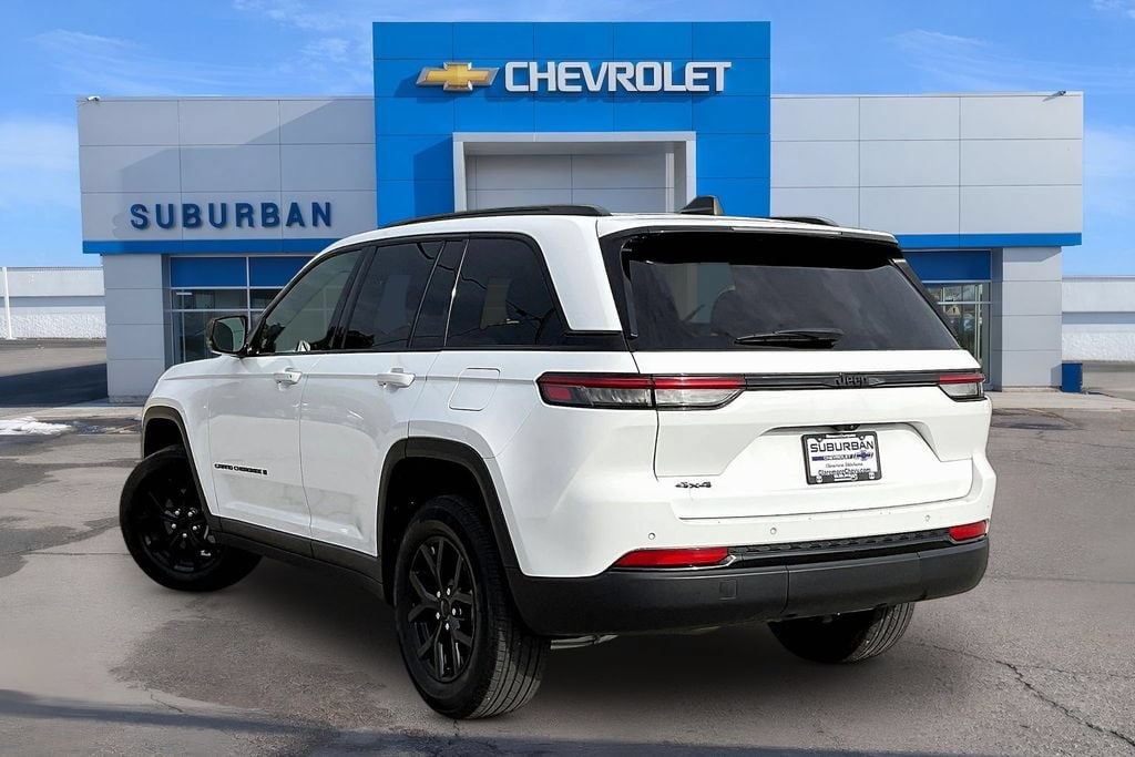 Used 2025 Jeep Grand Cherokee Altitude