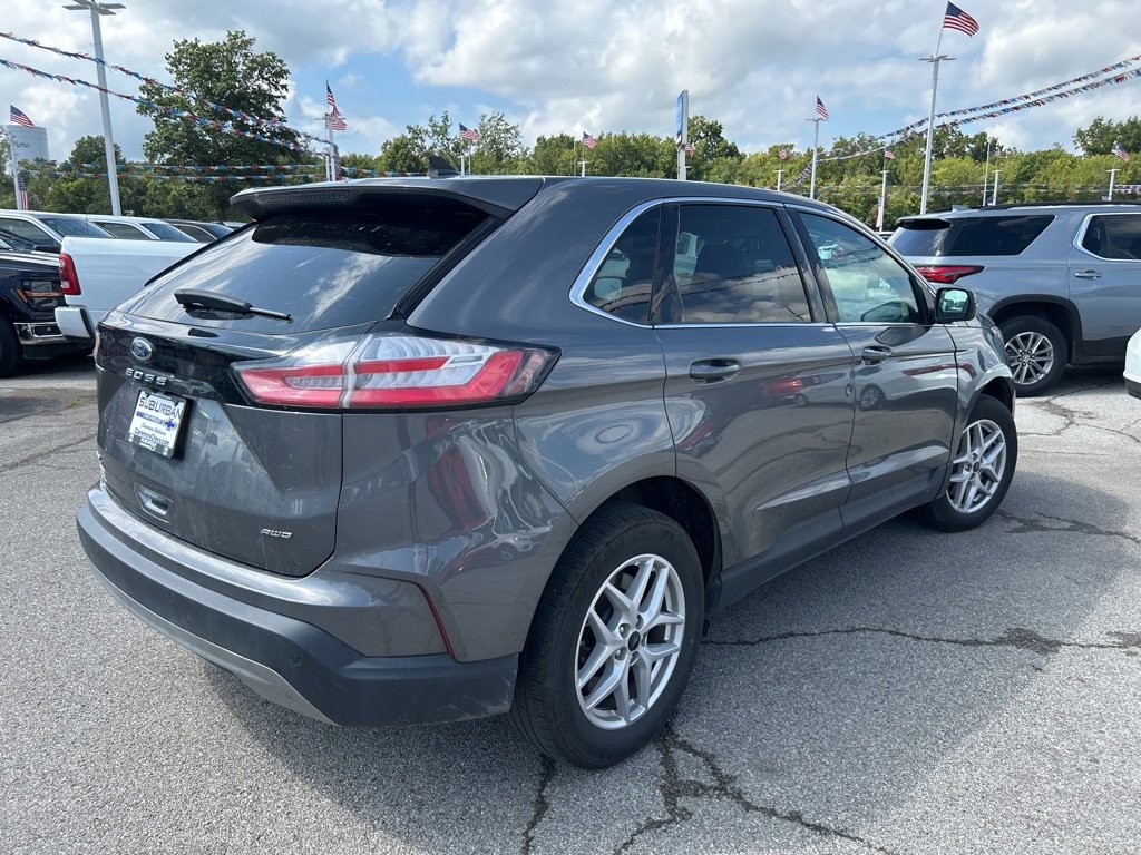 2024 Ford Edge SEL photo 4