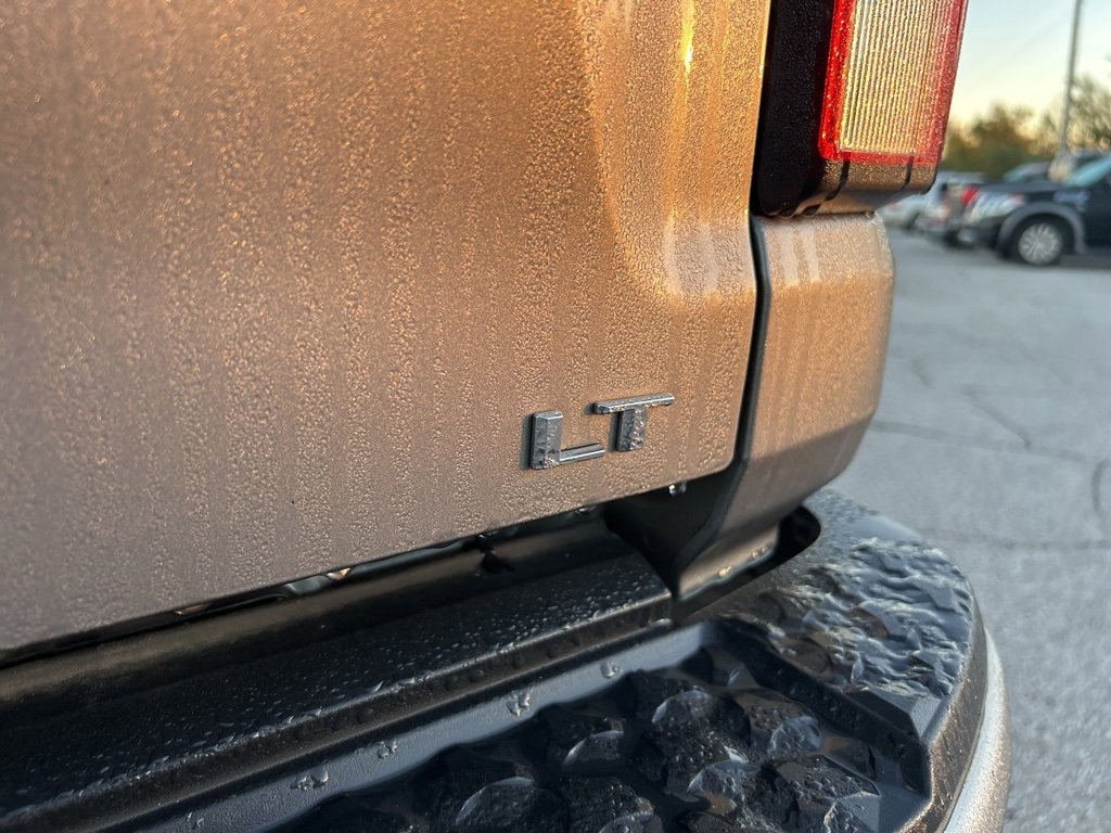 2024 Chevrolet Colorado LT photo 4