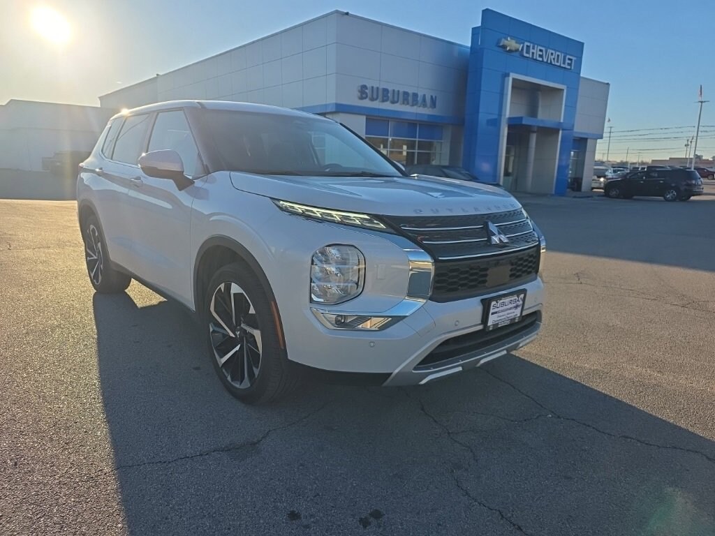 Used 2024 Mitsubishi Outlander SE