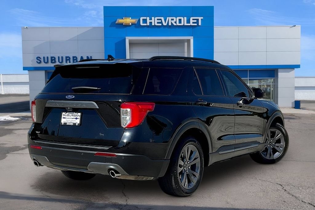 Used 2024 Ford Explorer XLT