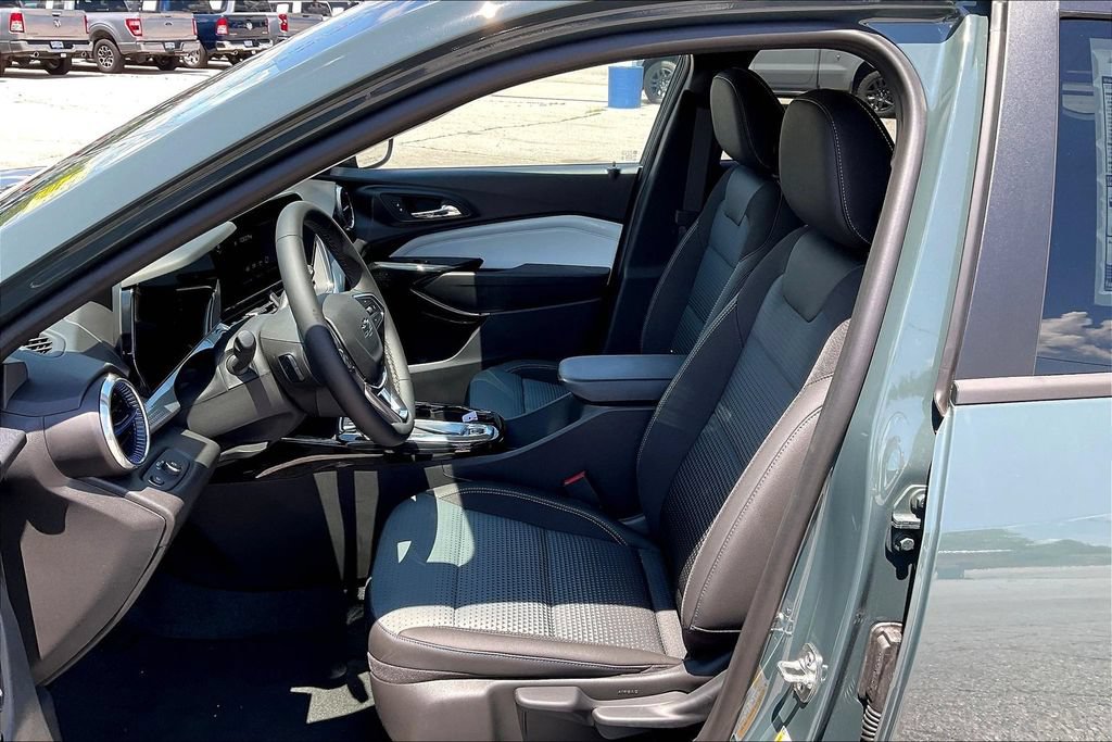 2026 Chevrolet Trax LT - Photo 16