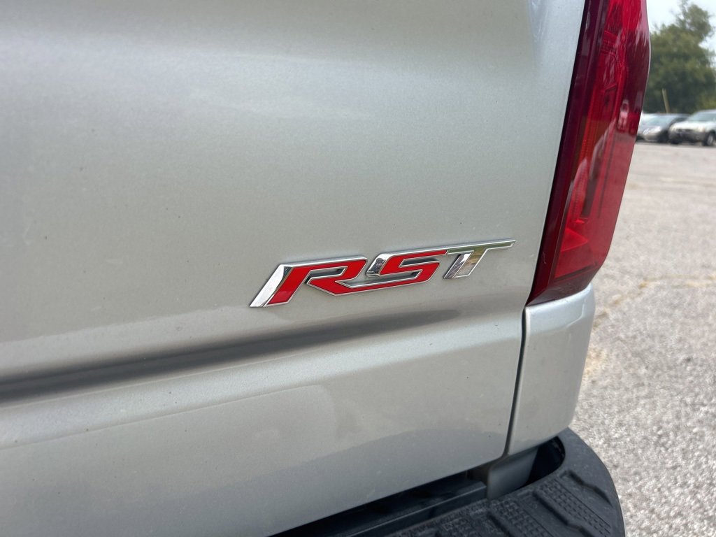 2021 Chevrolet Silverado 1500 RST photo 4