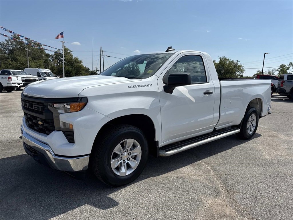 2024 Chevrolet Silverado 1500 photo 2