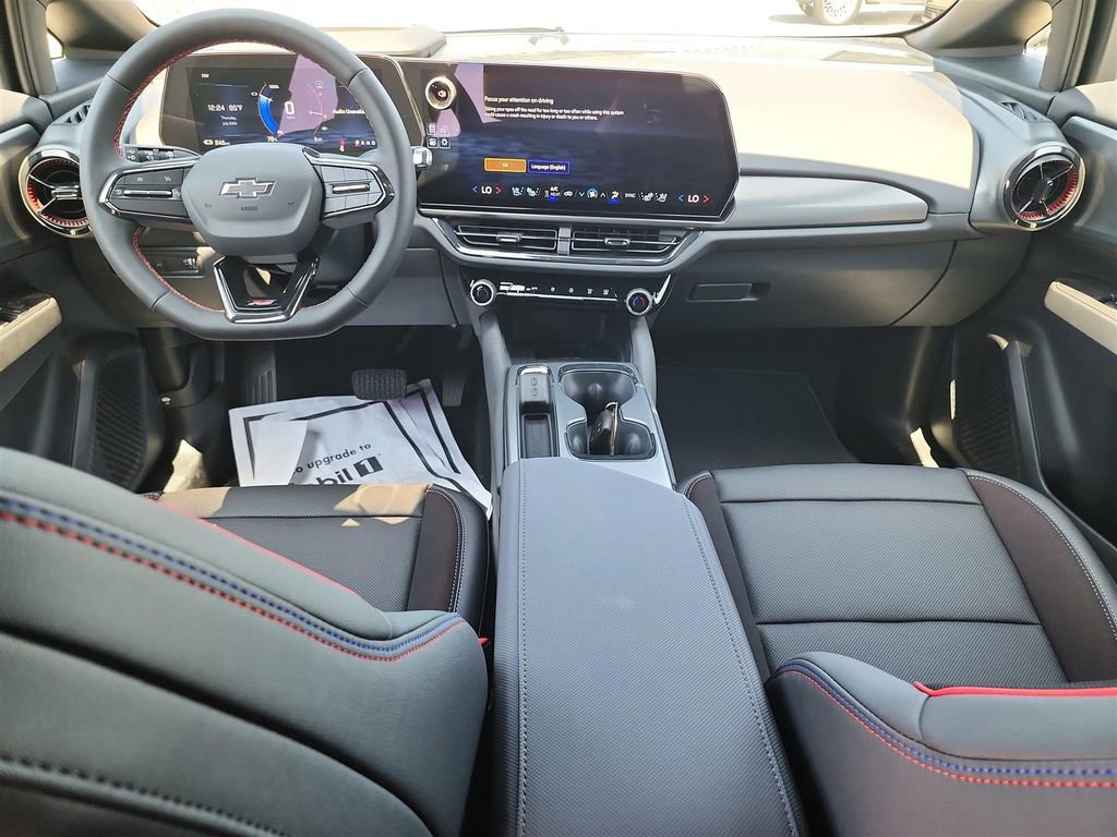 2025 Chevrolet Equinox EV RS - Photo 21