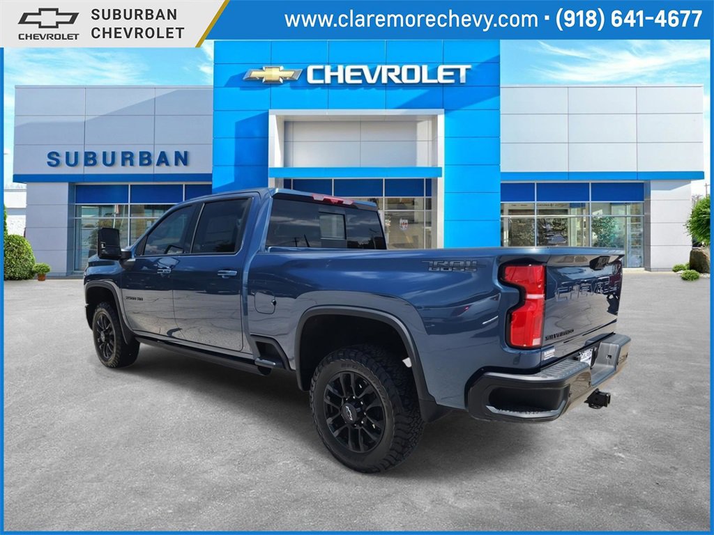 2025 Chevrolet Silverado 2500HD LTZ photo 2