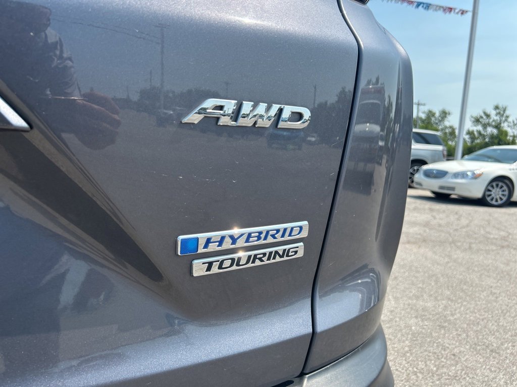 2022 Honda CR-V Hybrid Touring photo 4