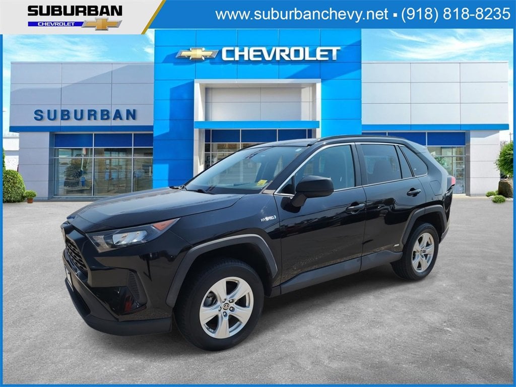 2021 Toyota RAV4 LE's photo