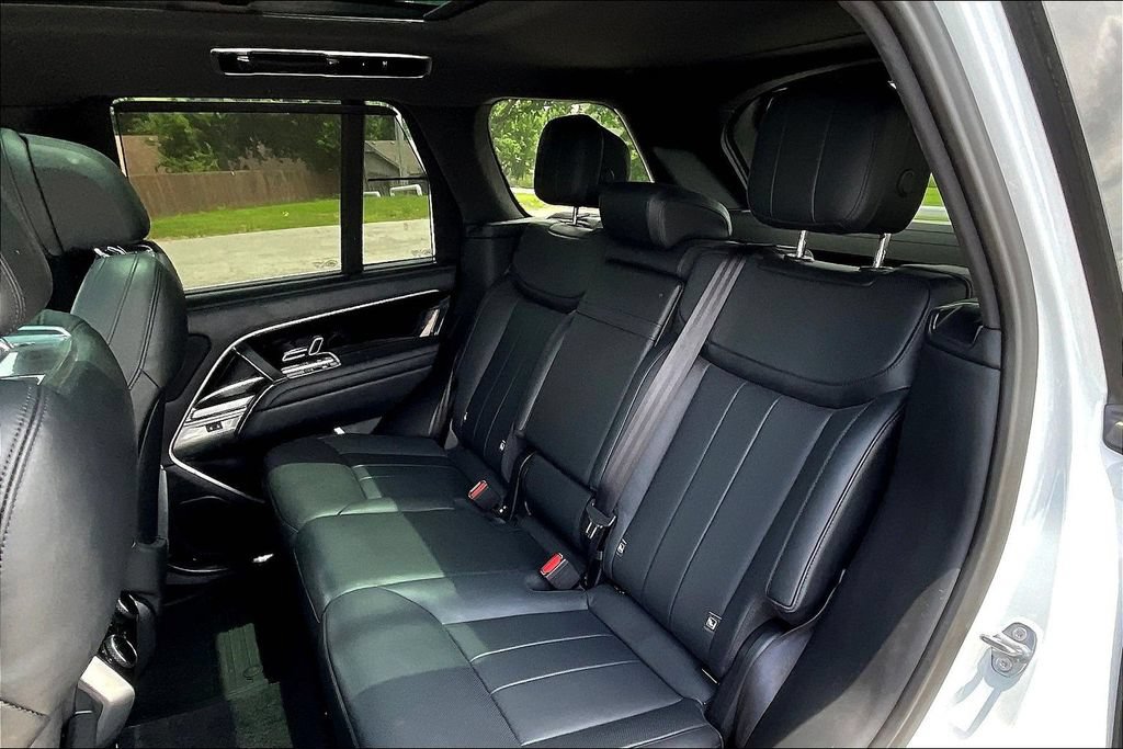 2023 Land Rover Range Rover SE - Photo 7