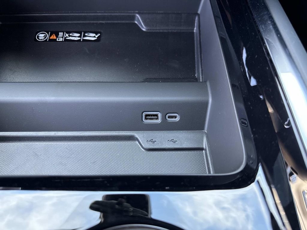 2026 Chevrolet Tahoe Premier - Photo 21