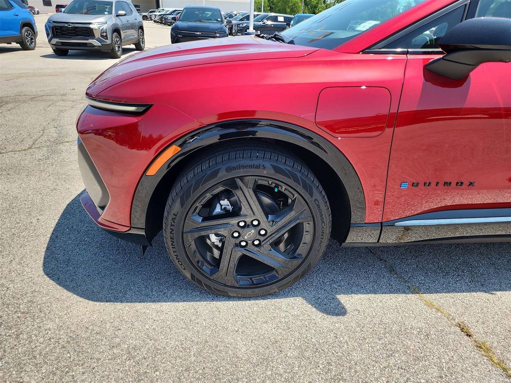 2025 Chevrolet Equinox EV RS - Photo 29