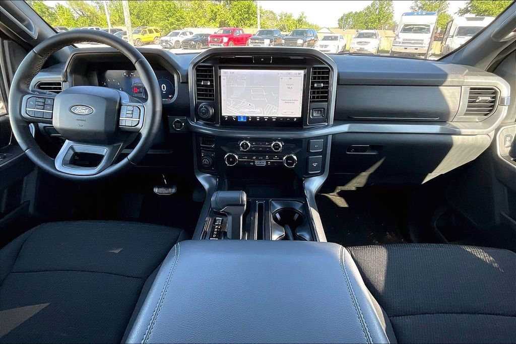2025 Ford F-150 XLT - Photo 15