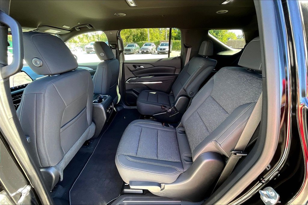 2027 Chevrolet Traverse LT - Photo 7
