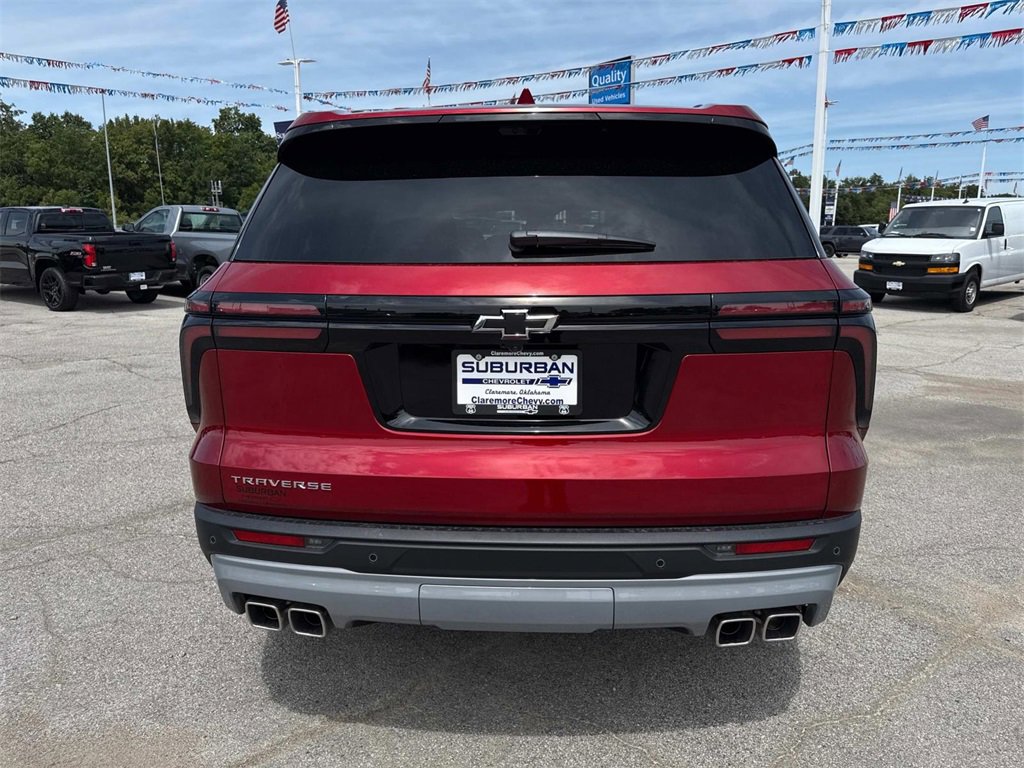 2026 Chevrolet Traverse photo 2