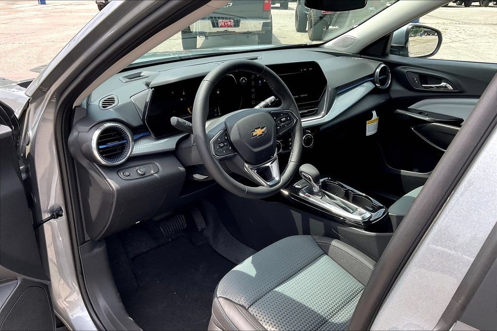 2026 Chevrolet Trax LT - Photo 8