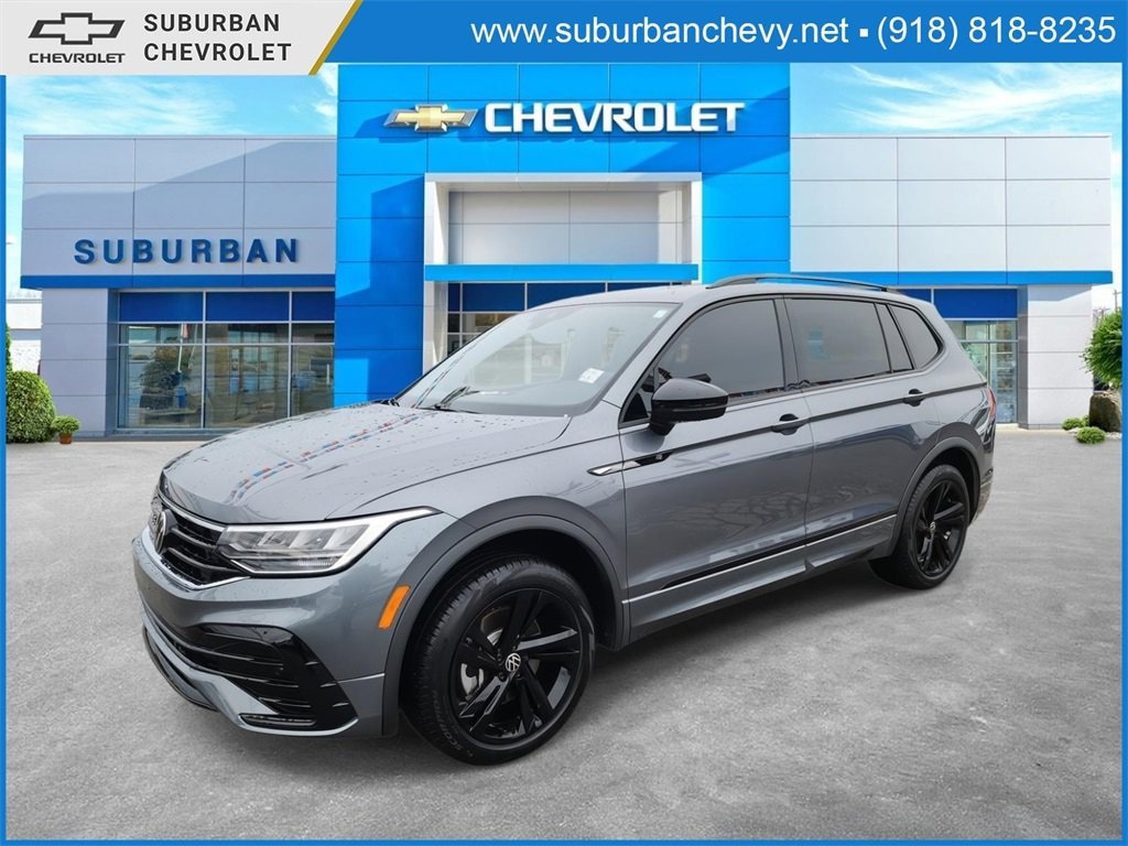 Used 2024 Volkswagen Tiguan SE R-Line Black