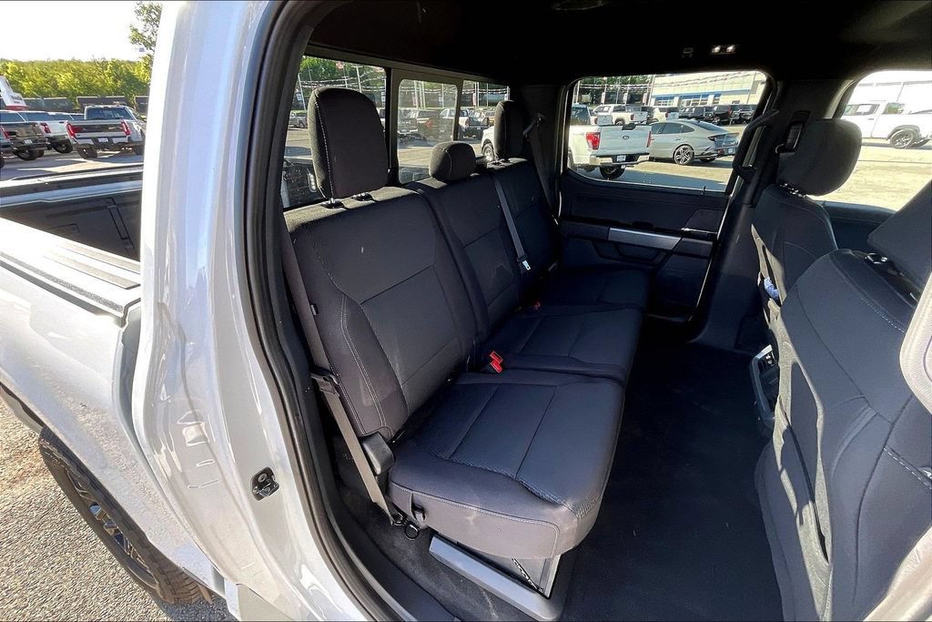 2025 Ford F-150 XLT - Photo 24