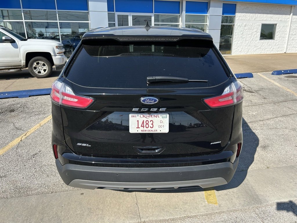 2024 Ford Edge SEL photo 3