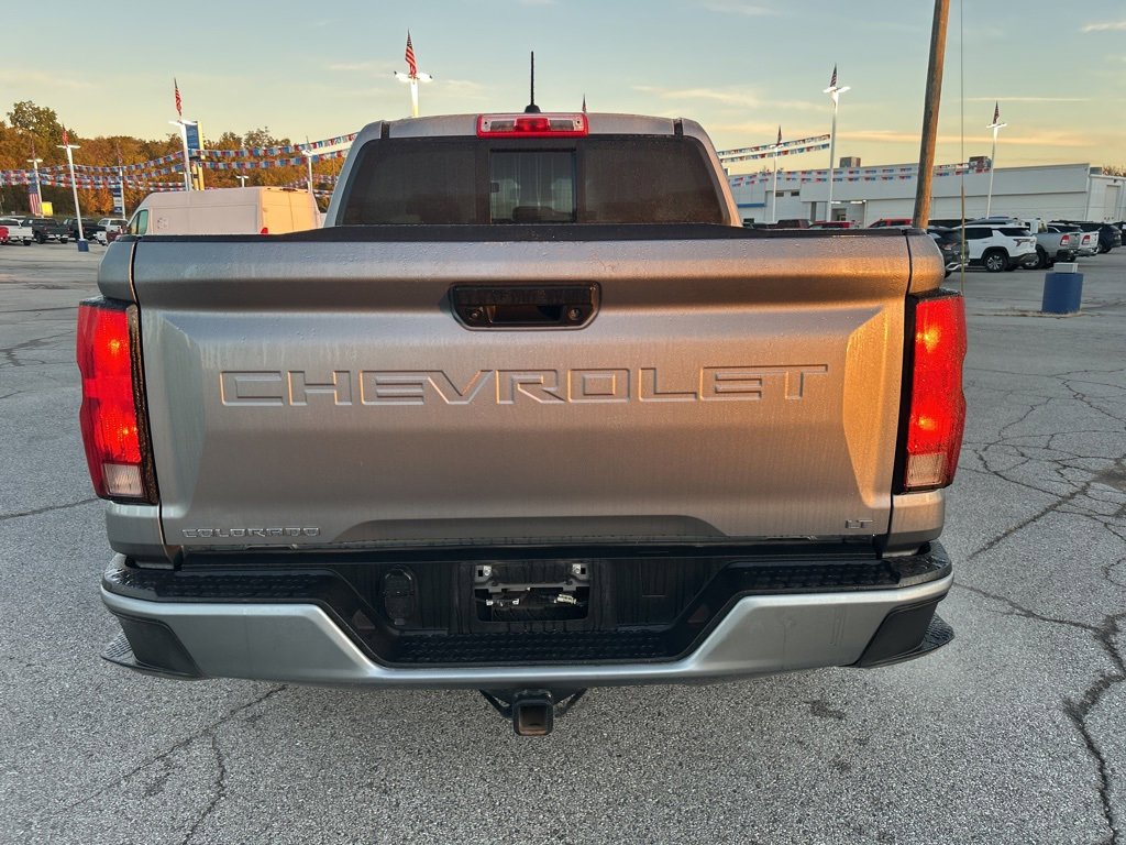 2024 Chevrolet Colorado LT photo 3