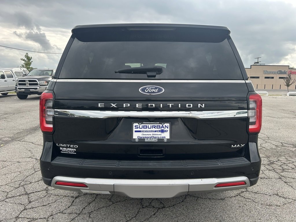 2023 Ford Expedition MAX Limited photo 2