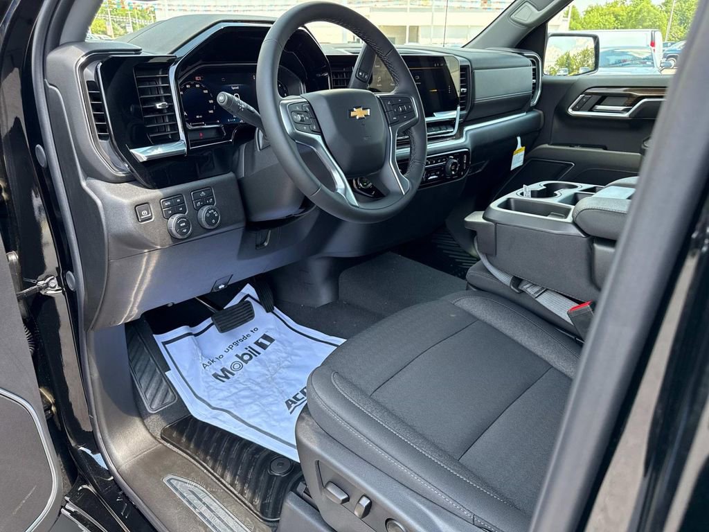 2026 Chevrolet Silverado 1500 LT - Photo 9