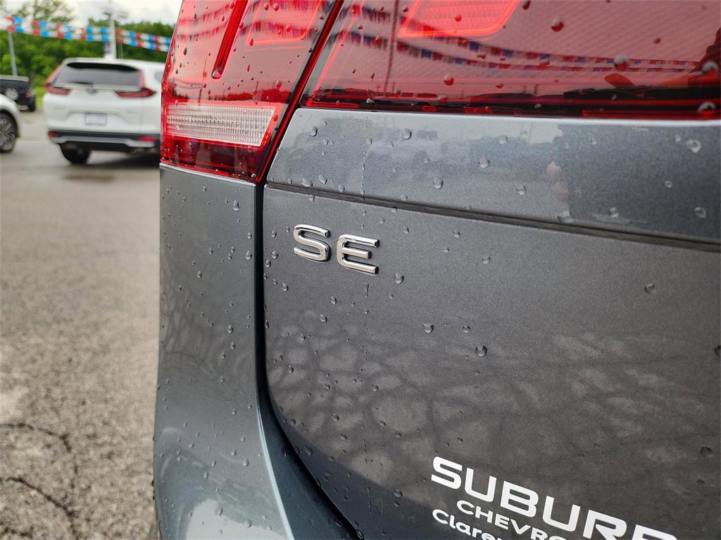 2024 Volkswagen Tiguan SE R-Line Black photo 3