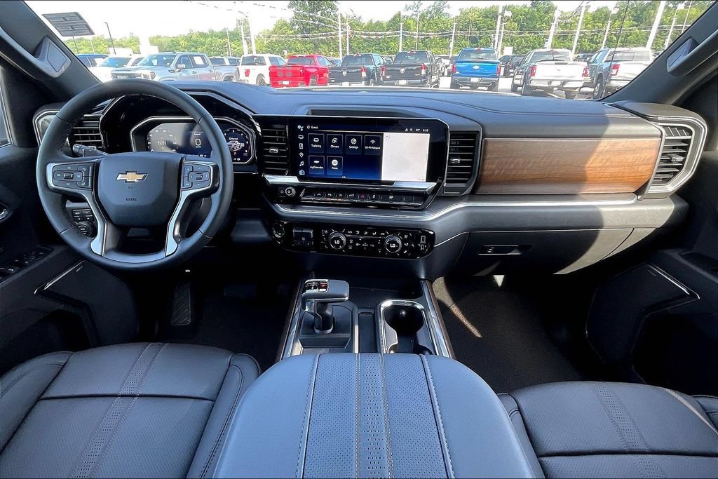 2026 Chevrolet Silverado 1500 High Country - Photo 5