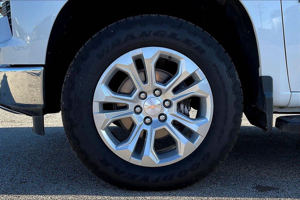2026 Chevrolet Silverado 1500 LTZ - Photo 18
