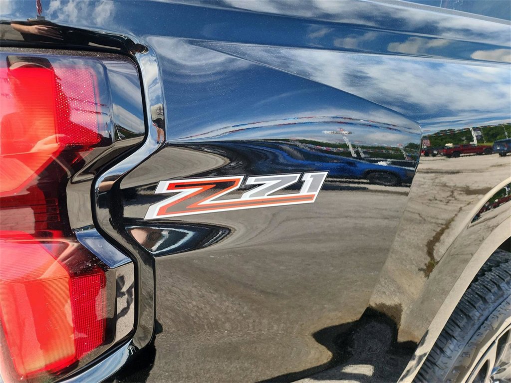 2025 Chevrolet Colorado Z71 photo 4