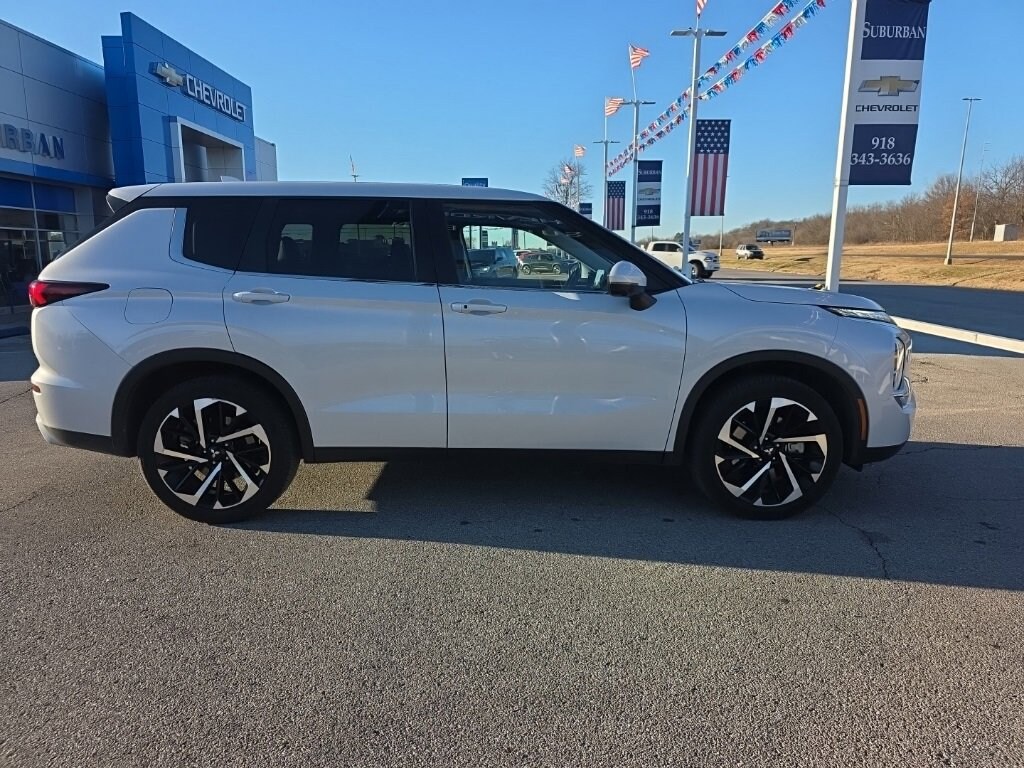 Used 2024 Mitsubishi Outlander SE