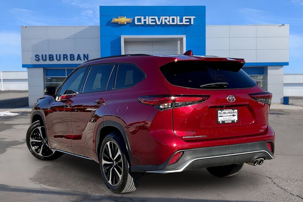 Used 2021 Toyota Highlander XSE