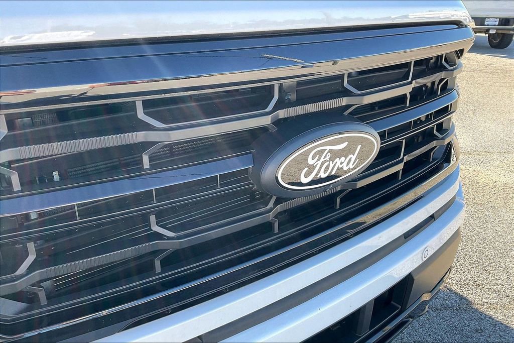 2025 Ford F-150 XLT - Photo 31
