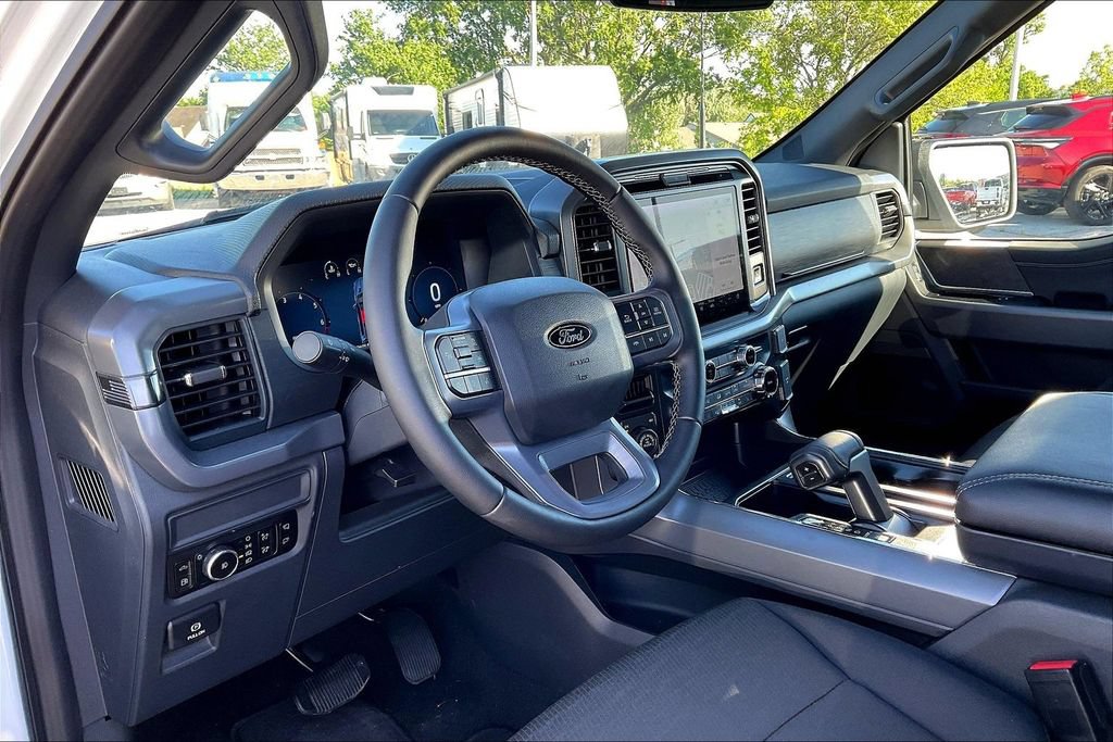 2025 Ford F-150 XLT - Photo 8
