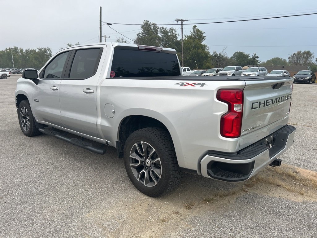 2021 Chevrolet Silverado 1500 RST photo 2