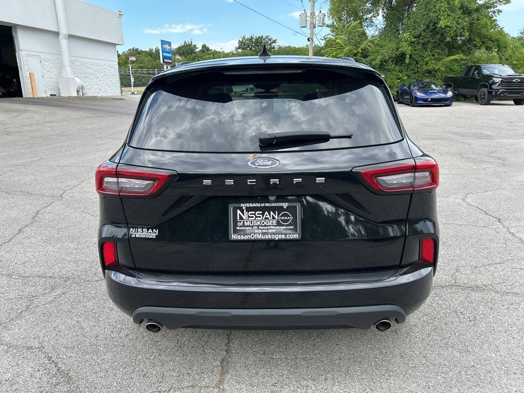 2024 Ford Escape ST-Line photo 3