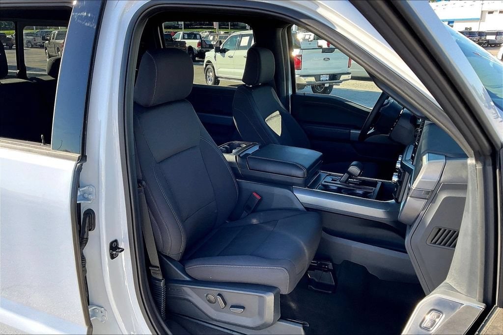 2025 Ford F-150 XLT - Photo 16