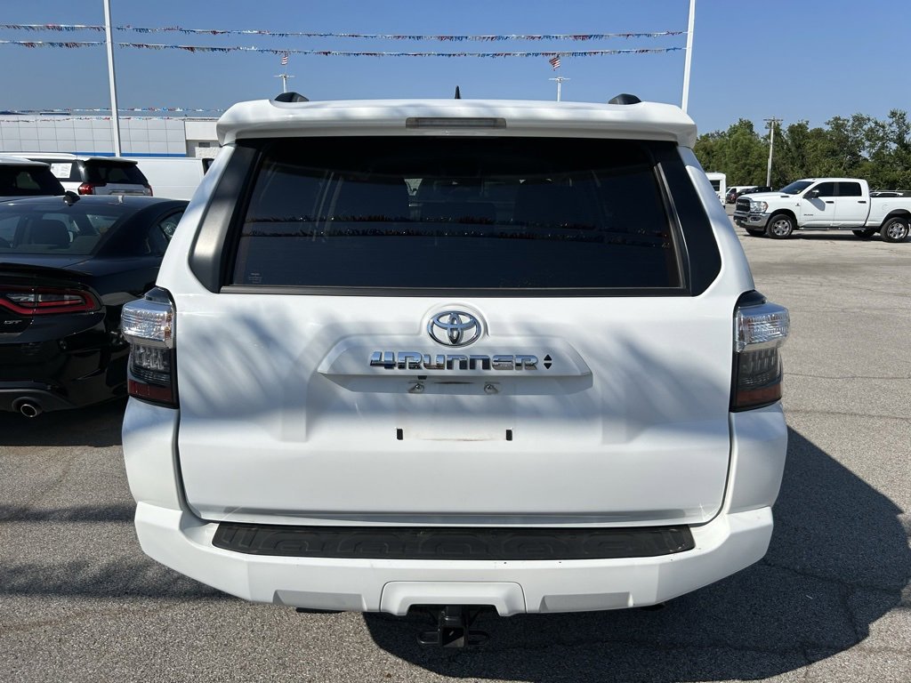 2024 Toyota 4Runner SR5 photo 3