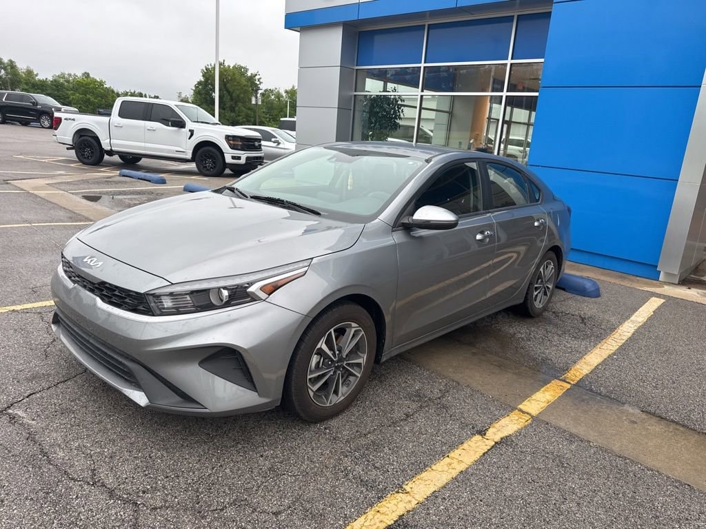 2024 Kia Forte LXS AT's photo
