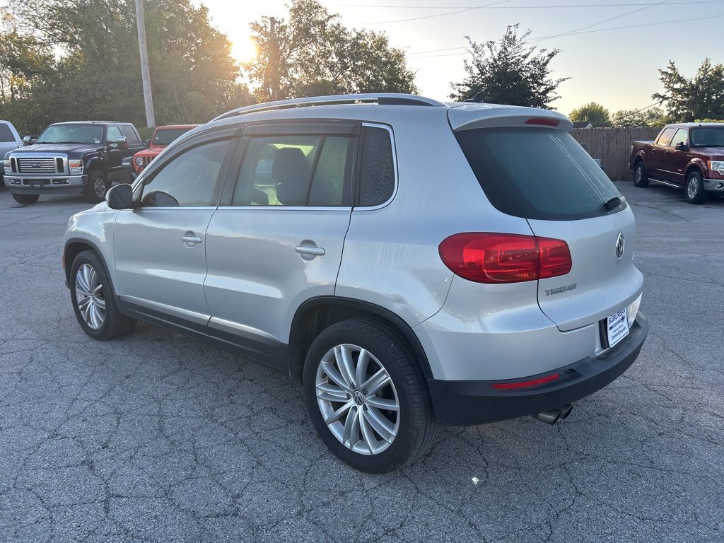 2013 Volkswagen Tiguan S photo 2