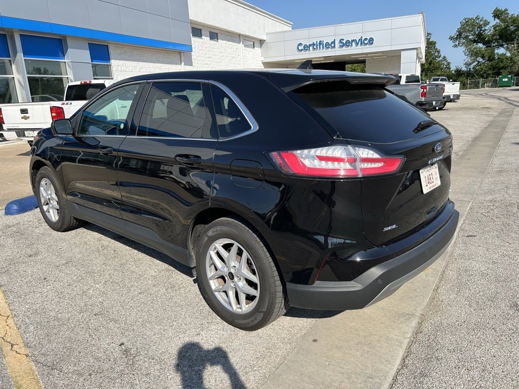 2024 Ford Edge SEL photo 2