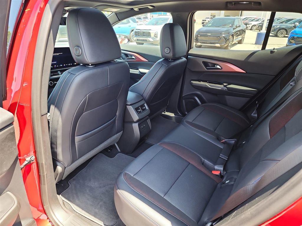 2025 Chevrolet Equinox EV RS - Photo 23