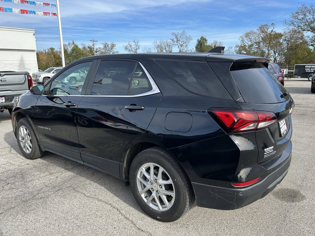 2024 Chevrolet Equinox LT photo 2